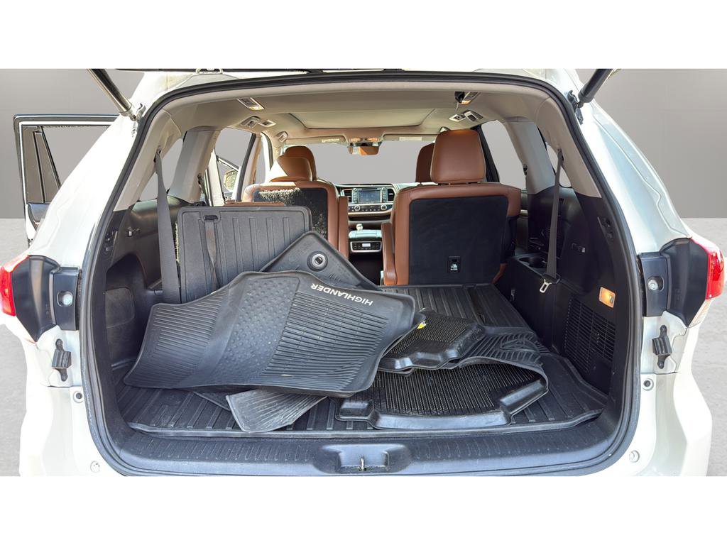 Used 2018 Toyota Highlander Limited Platinum image 19
