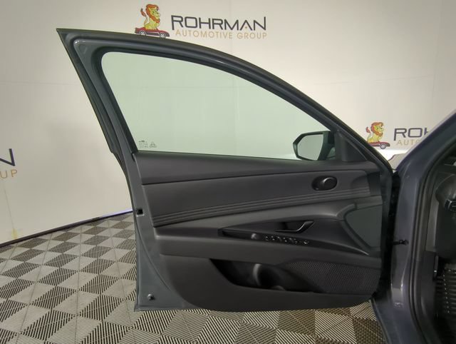 New 2026 Hyundai Elantra Sport FWD image 17