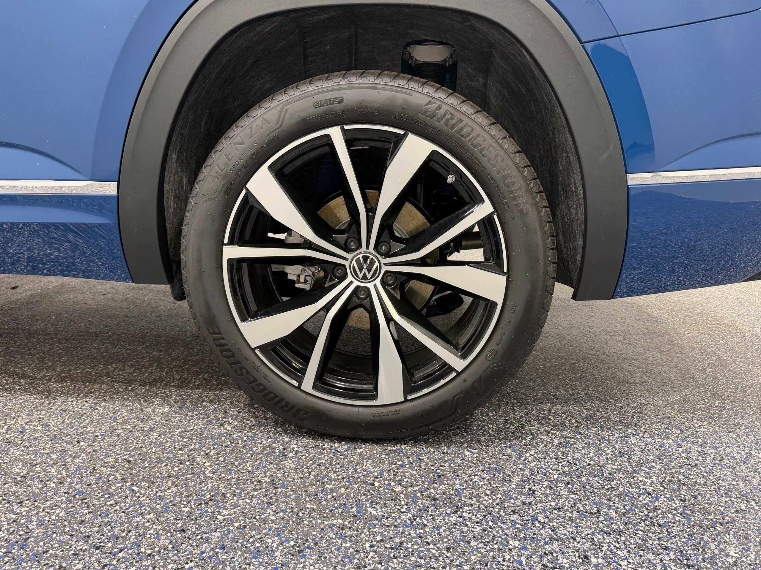 New 2026 Volkswagen Atlas SEL Premium R-Line AWD/4WD image 12
