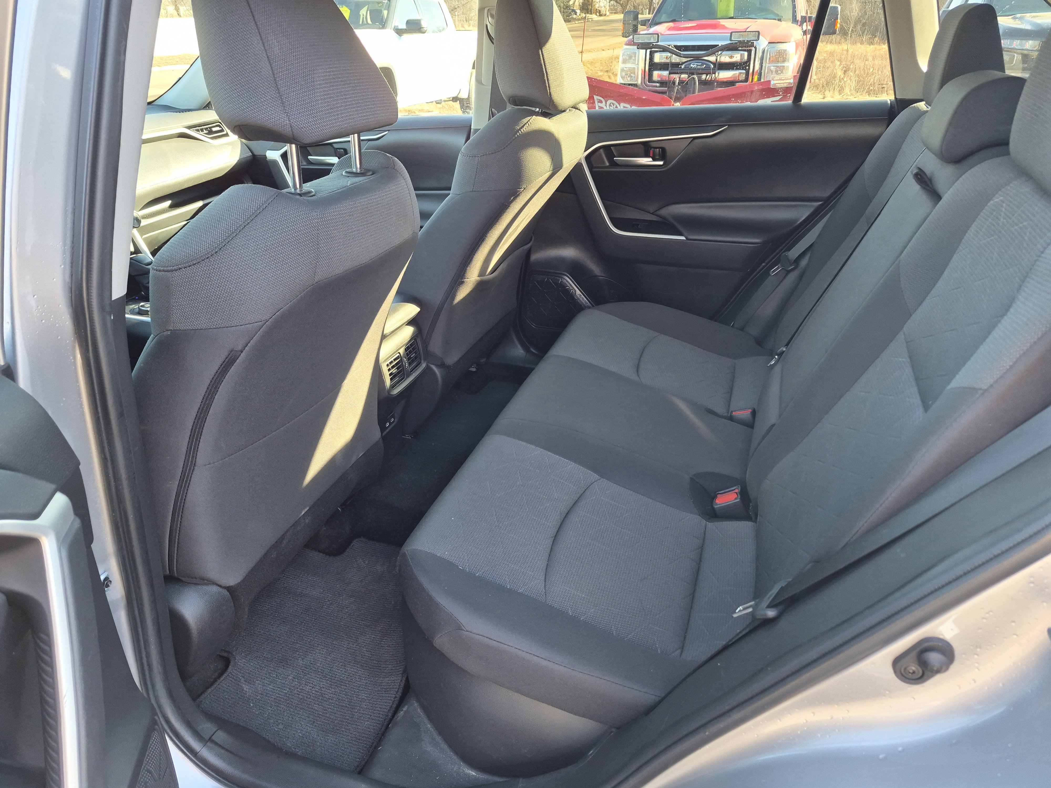 Used 2023 Toyota RAV4 XLE w/ Convenience Package image 10