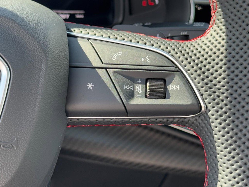 New 2026 Audi SQ8 Prestige image 14