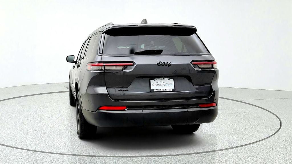 Used 2023 Jeep Grand Cherokee L Altitude AWD/4WD image 6