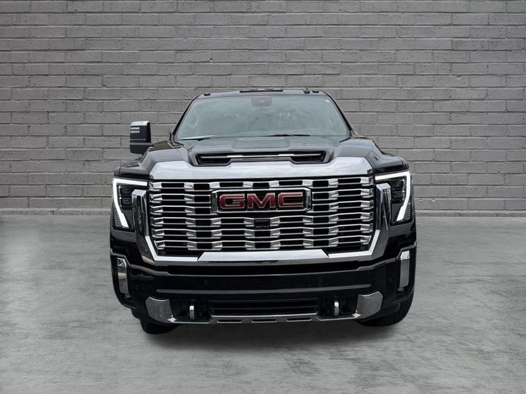 Used 2024 GMC Sierra 3500 Denali w/ Denali Reserve Package AWD/4WD image 2
