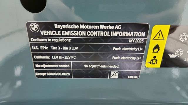 Used 2025 BMW i4 eDrive40 w/ Premium Package image 63