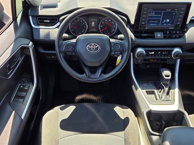 Used 2022 Toyota RAV4 LE image 13
