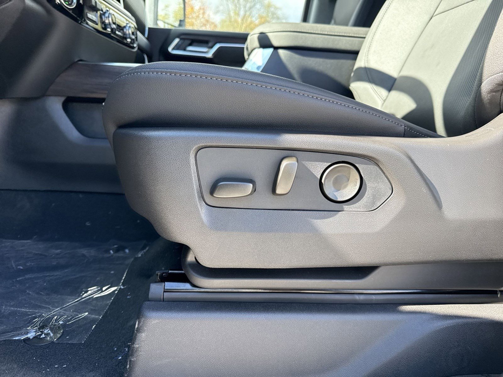 New 2026 GMC Sierra 3500 SLT w/ SLT Premium Package image 14