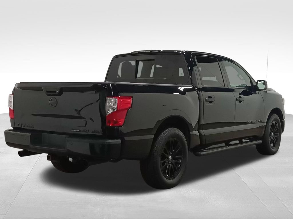 Used 2018 Nissan Titan SV w/ SV Convenience Package AWD/4WD image 3