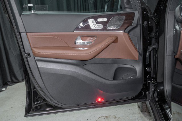 New 2026 Mercedes-Benz GLS 450 4MATIC image 10