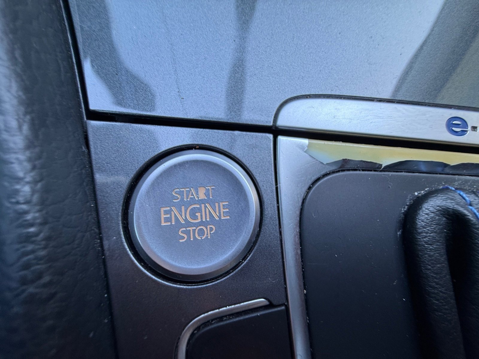 Used 2016 Volkswagen e-Golf SE image 29