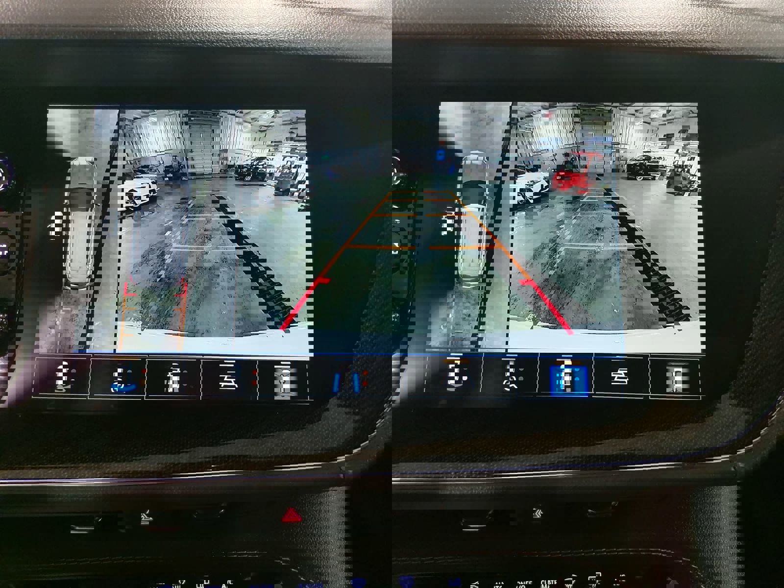 Used 2022 Buick Envision Essence w/ Technology Package II image 25