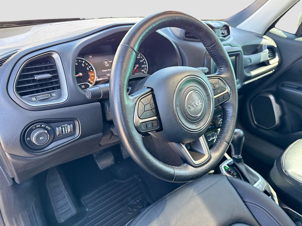 Used 2018 Jeep Renegade Limited w/ Safety & Security Group AWD/4WD image 10