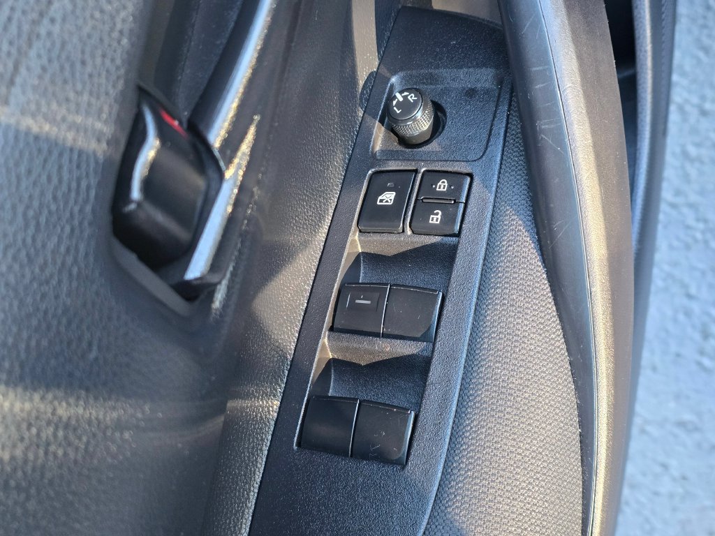 Used 2025 Toyota Corolla LE FWD image 13