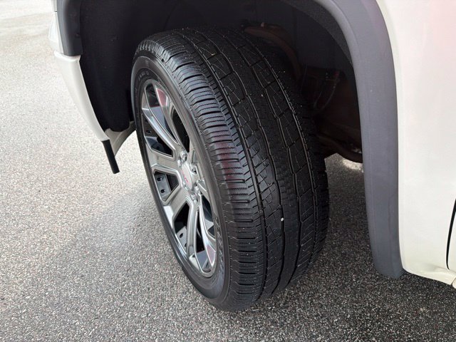 Used 2015 GMC Sierra 1500 Denali w/ Driver Alert Package AWD/4WD image 12