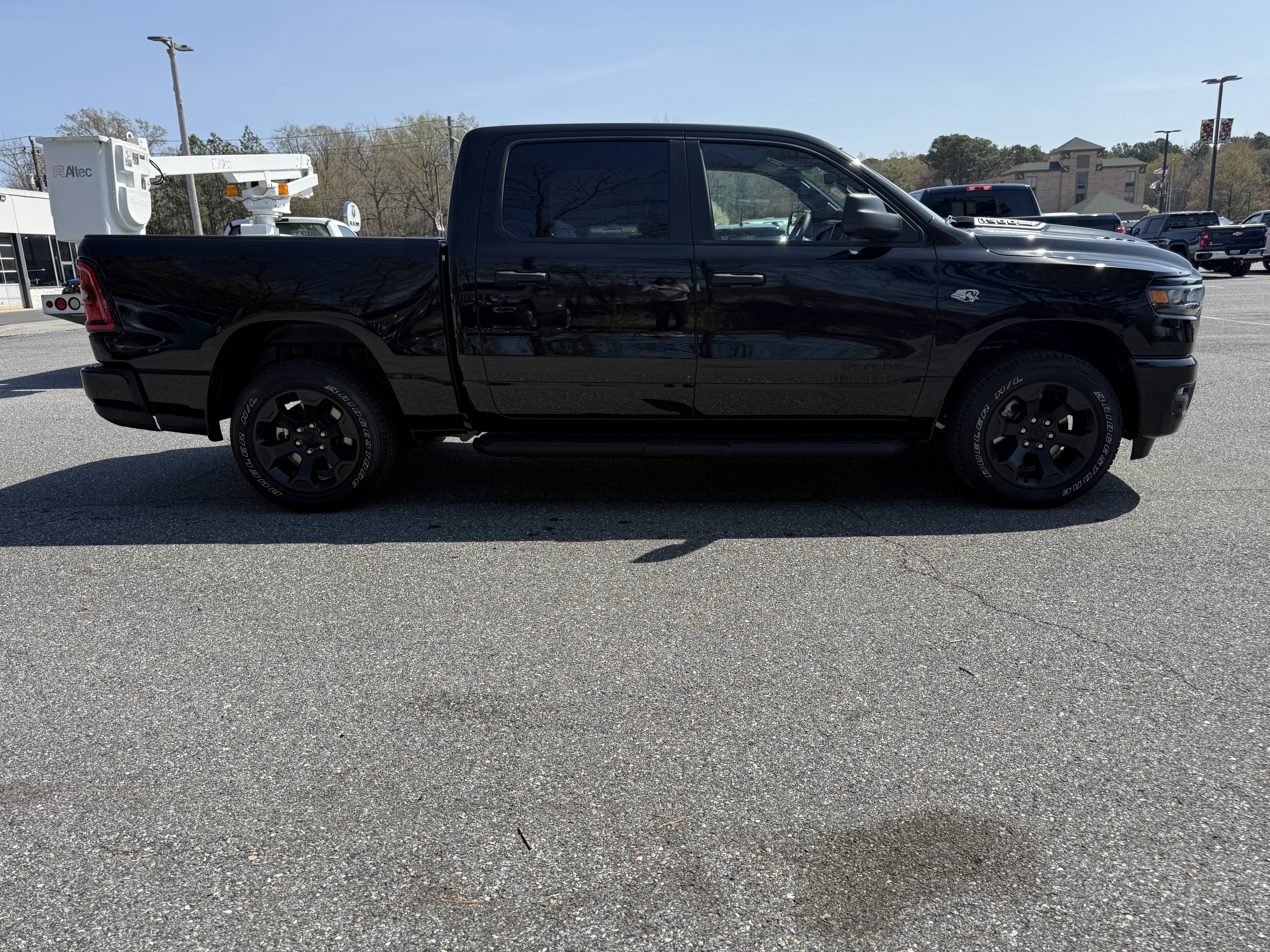 New 2026 RAM 1500 Express AWD/4WD image 9