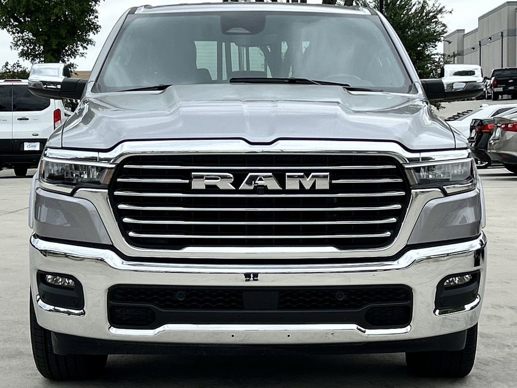 Used 2025 RAM 1500 Laramie AWD/4WD image 9