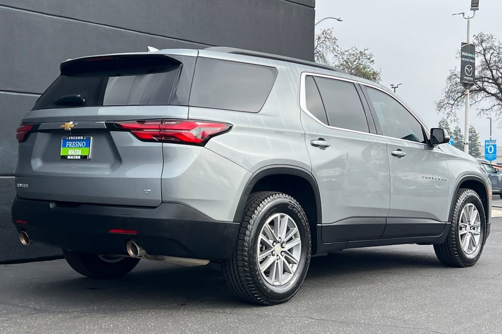 Used 2023 Chevrolet Traverse LT image 6