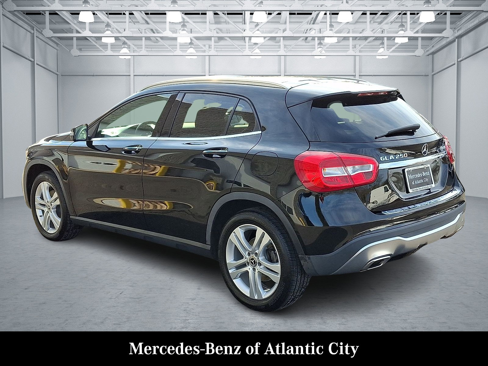 Certified 2019 Mercedes-Benz GLA 250 4MATIC image 4