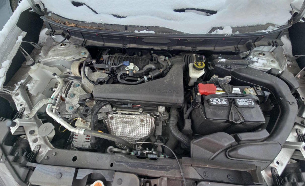 Used 2020 Nissan Rogue S w/ Special Edition Package image 8