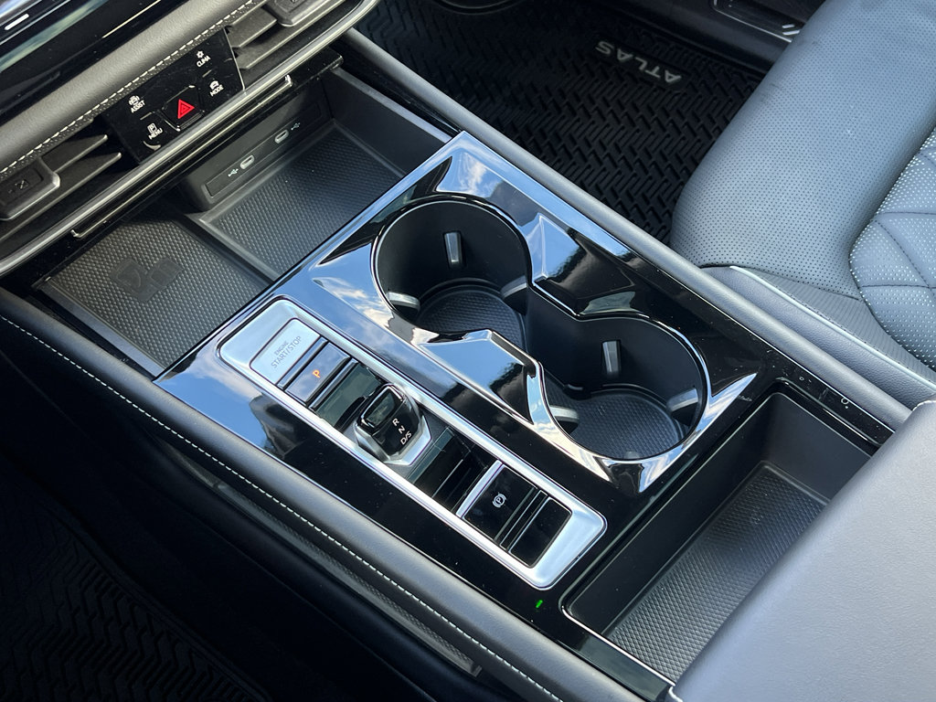 Used 2024 Volkswagen Atlas SEL Premium R-Line image 21