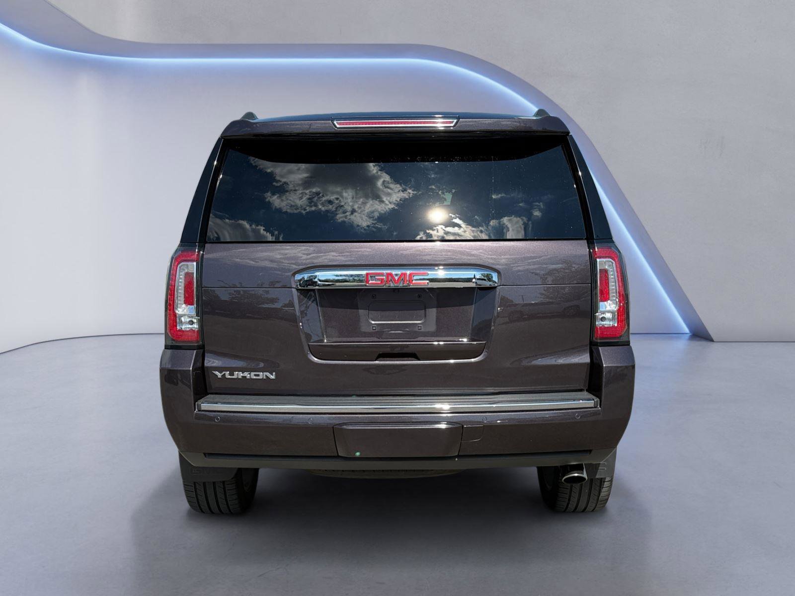 Used 2016 GMC Yukon Denali w/ Open Road Package AWD/4WD image 4