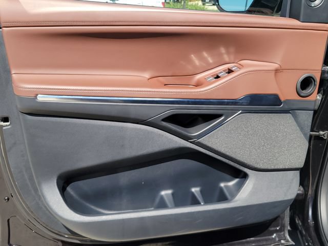Certified 2025 Lincoln Navigator Reserve AWD/4WD image 7