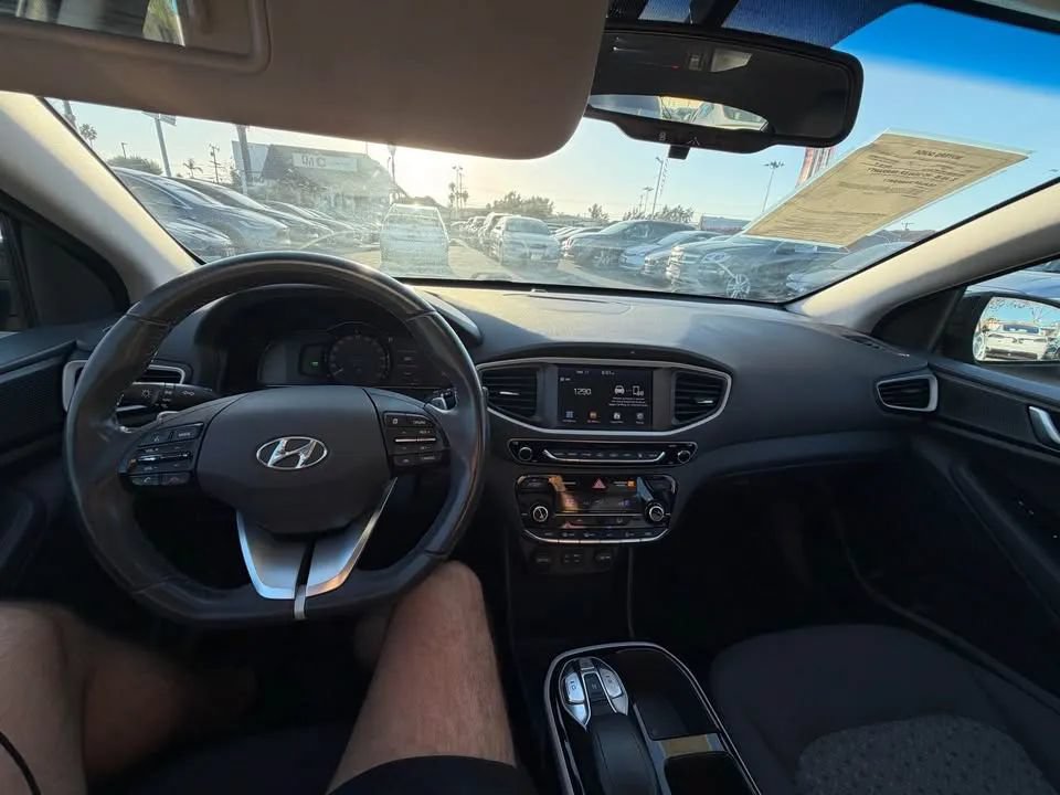 Used 2017 Hyundai Ioniq Electric FWD image 10