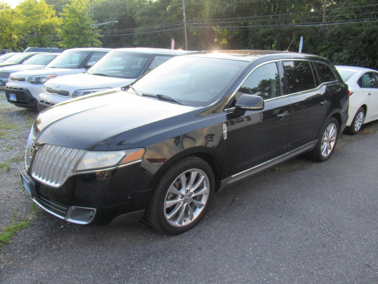 Used 2011 Lincoln MKT EcoBoost AWD 4dr Crossover w/ 201A Rapid Spec Order Code image 4
