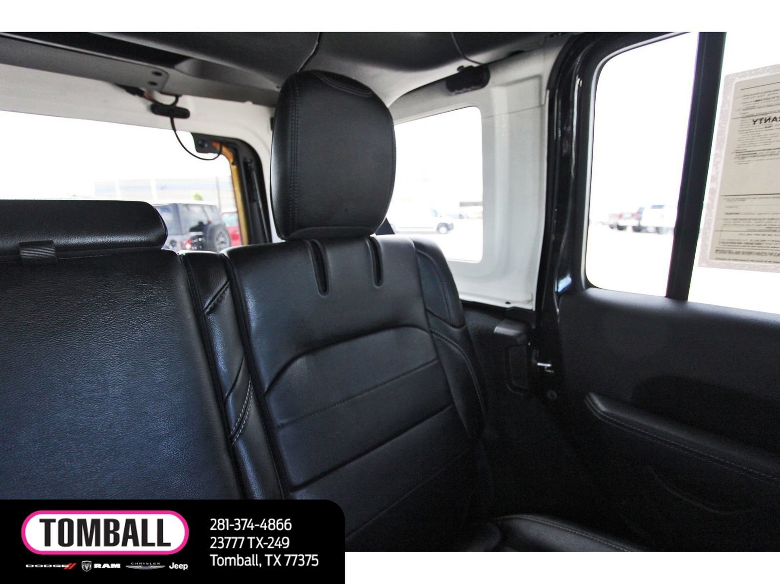 Used 2023 Jeep Wrangler Unlimited Sahara AWD/4WD image 12