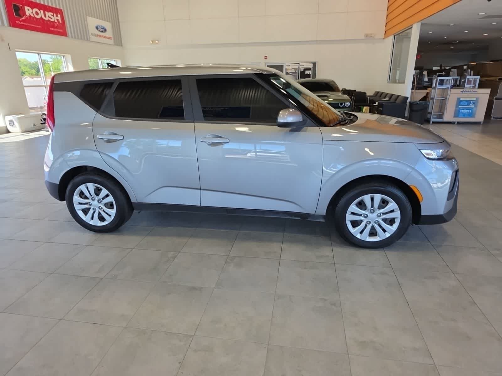 Used 2022 Kia Soul LX FWD image 7