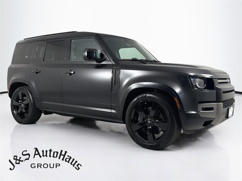 Used 2024 Land Rover Defender 110 X-Dynamic SE AWD/4WD image 1
