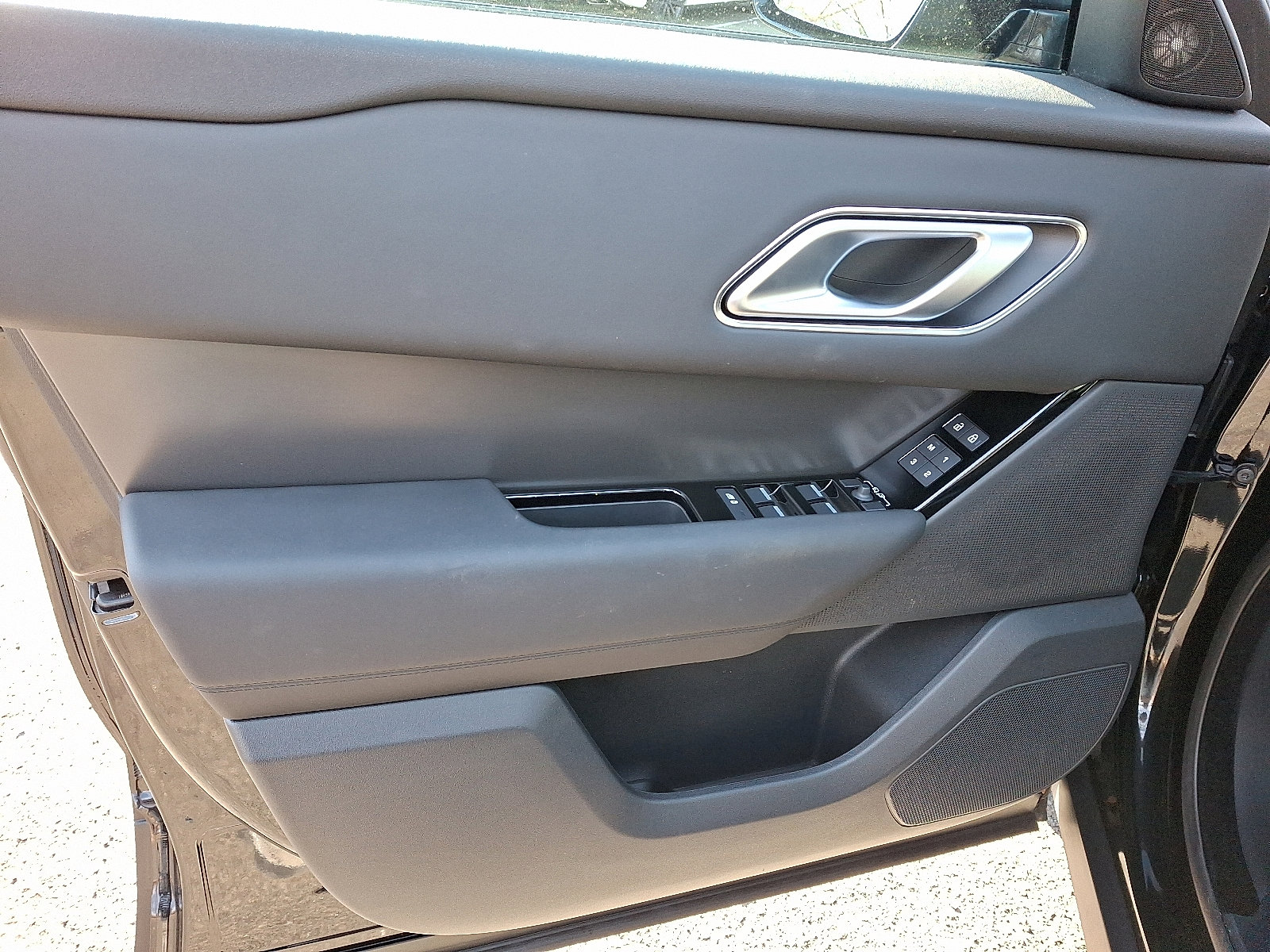 Used 2026 Land Rover Range Rover Velar S image 13