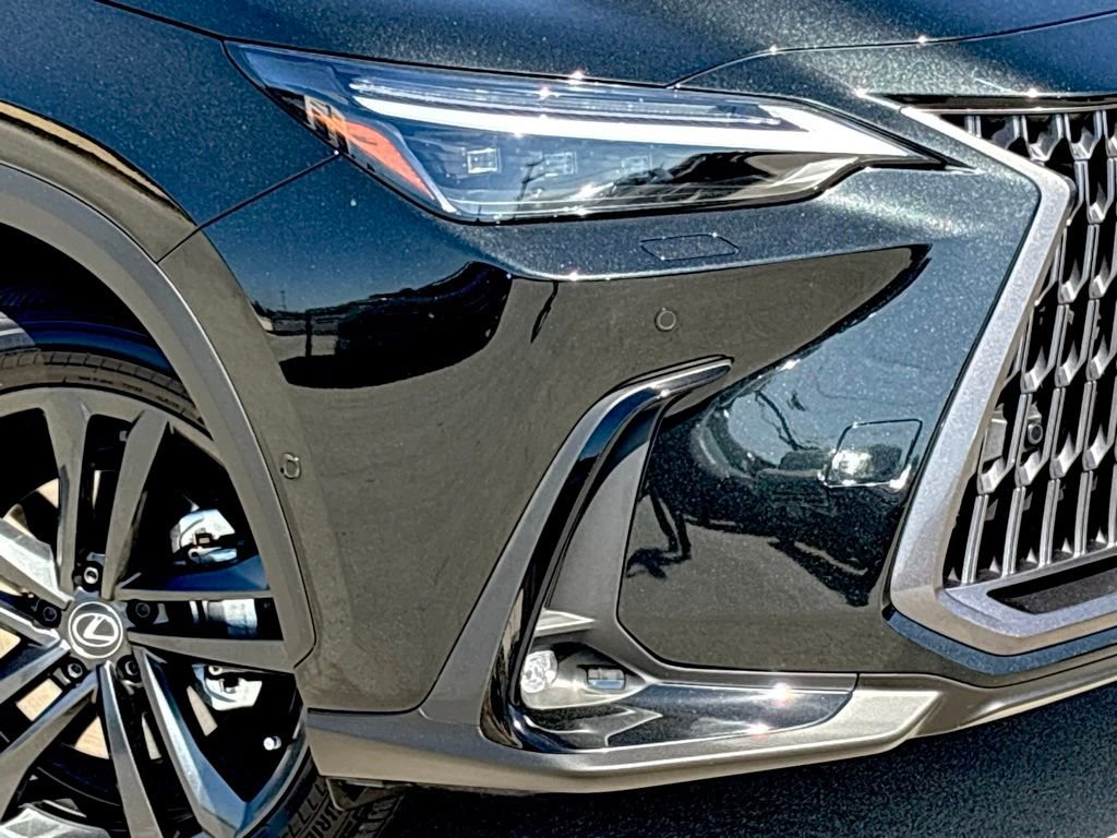Used 2025 Lexus NX 450h+ AWD w/ Accessory Package (2T) image 6