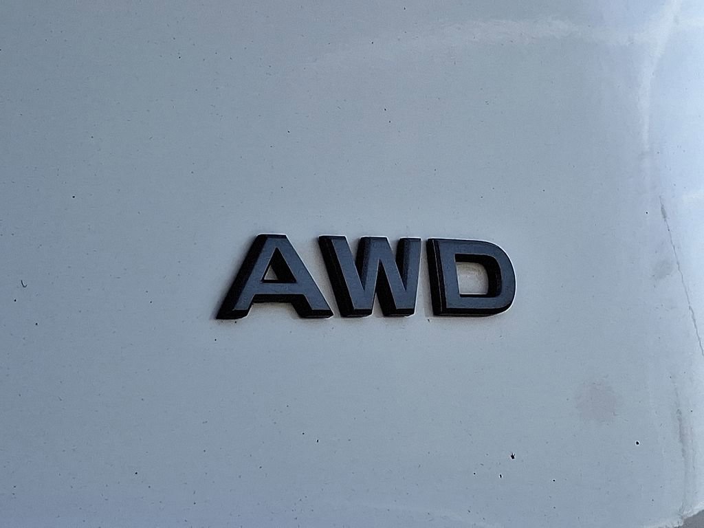 Used 2024 Nissan Rogue S image 30