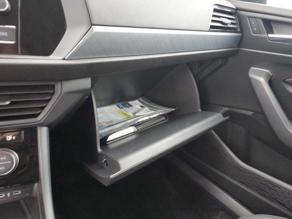 Used 2024 Volkswagen Jetta SE image 22