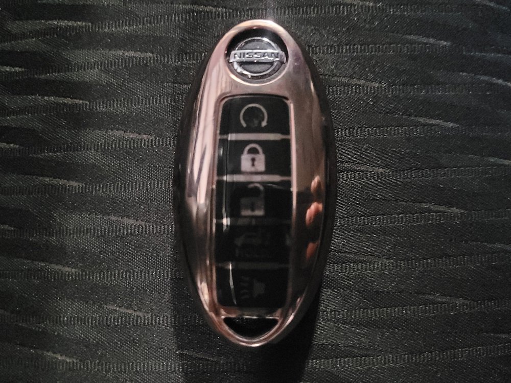 Used 2019 Nissan Rogue SV w/ Premium Package FWD image 32