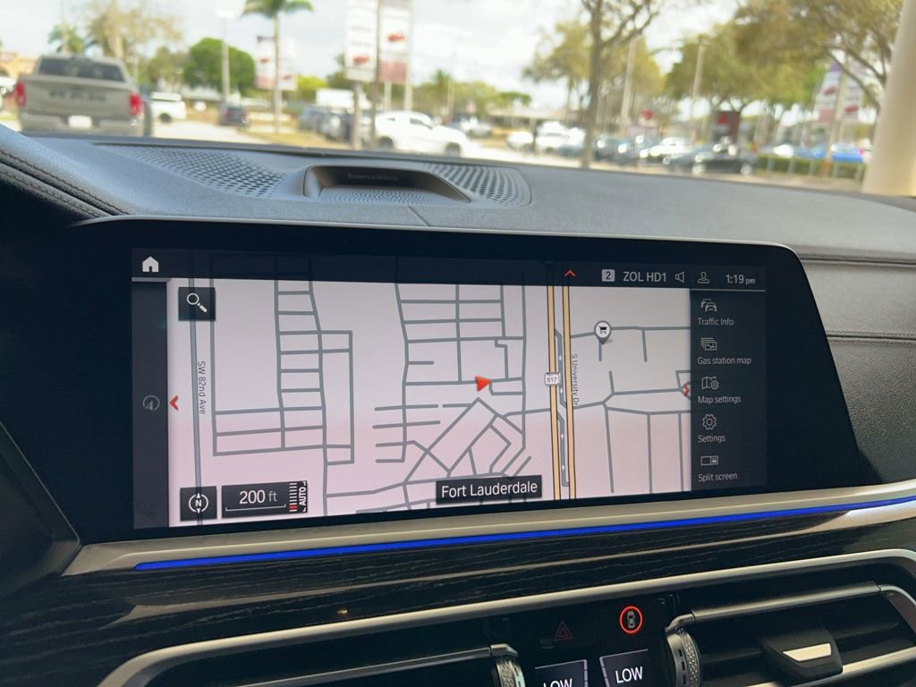 Used 2022 BMW X7 M50i image 10