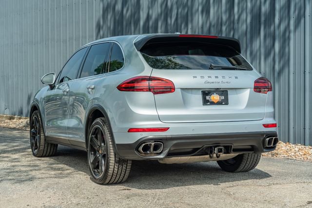 Used 2016 Porsche Cayenne Turbo AWD/4WD image 4