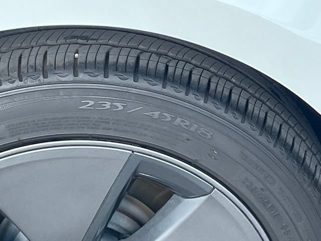 Used 2023 Tesla Model 3 Standard Range RWD image 5