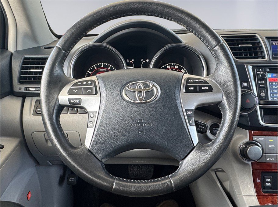 Used 2013 Toyota Highlander Limited FWD image 13