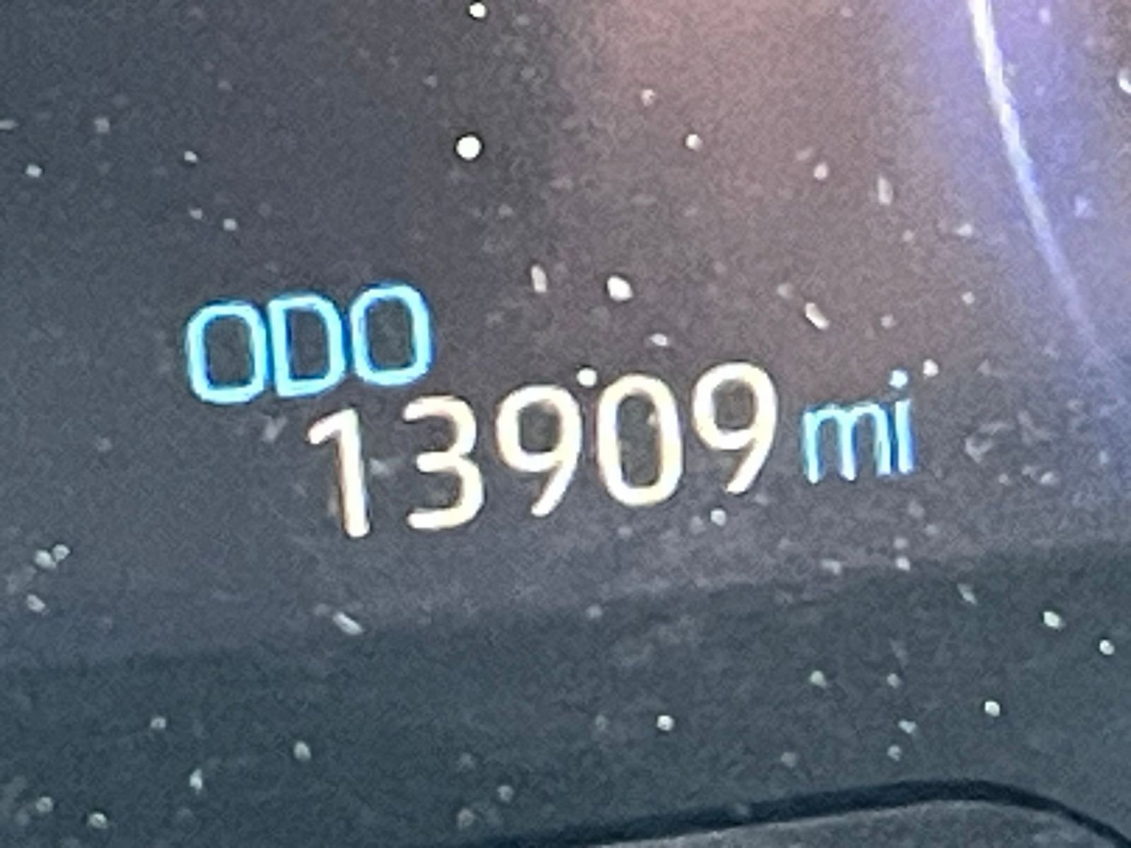 Used 2025 Toyota RAV4 LE image 39