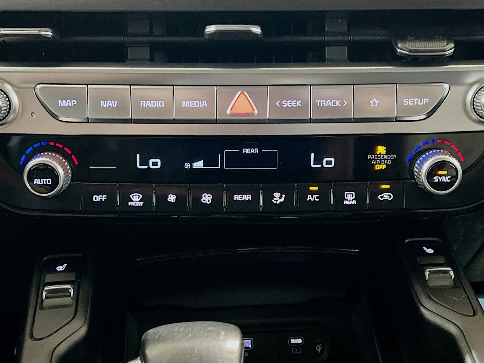 Used 2024 Kia Telluride S image 12