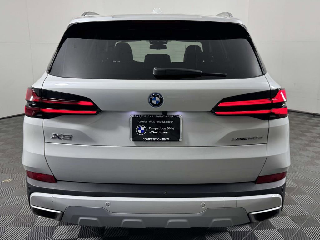 Used 2025 BMW X5 xDrive50e w/ Premium Package AWD/4WD image 9