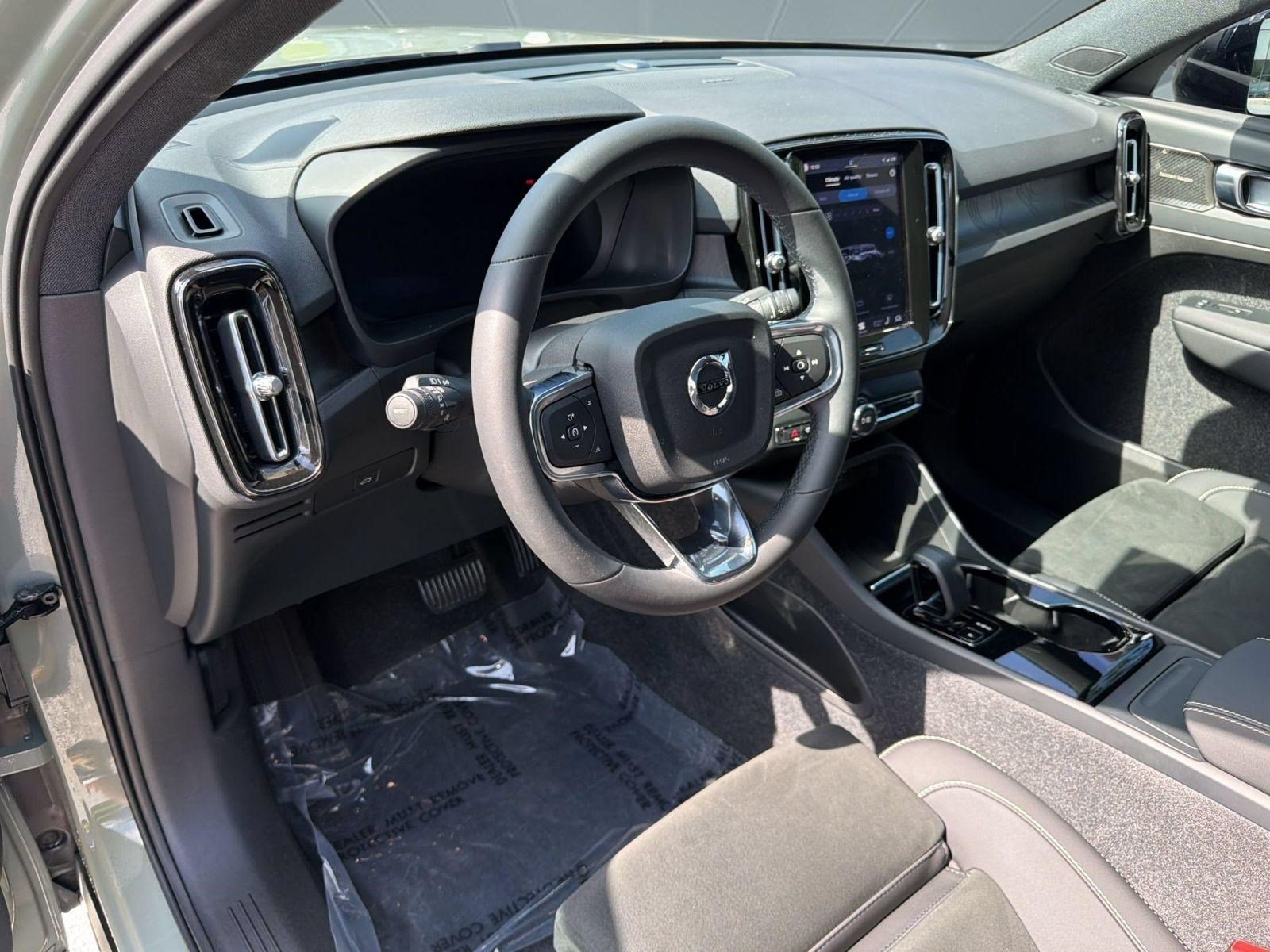 Certified 2023 Volvo C40 P8 Recharge Ultimate AWD/4WD image 4