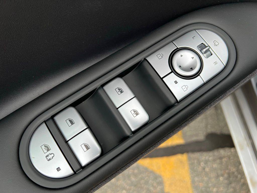 New 2024 Hyundai Ioniq 5 Limited AWD/4WD image 15