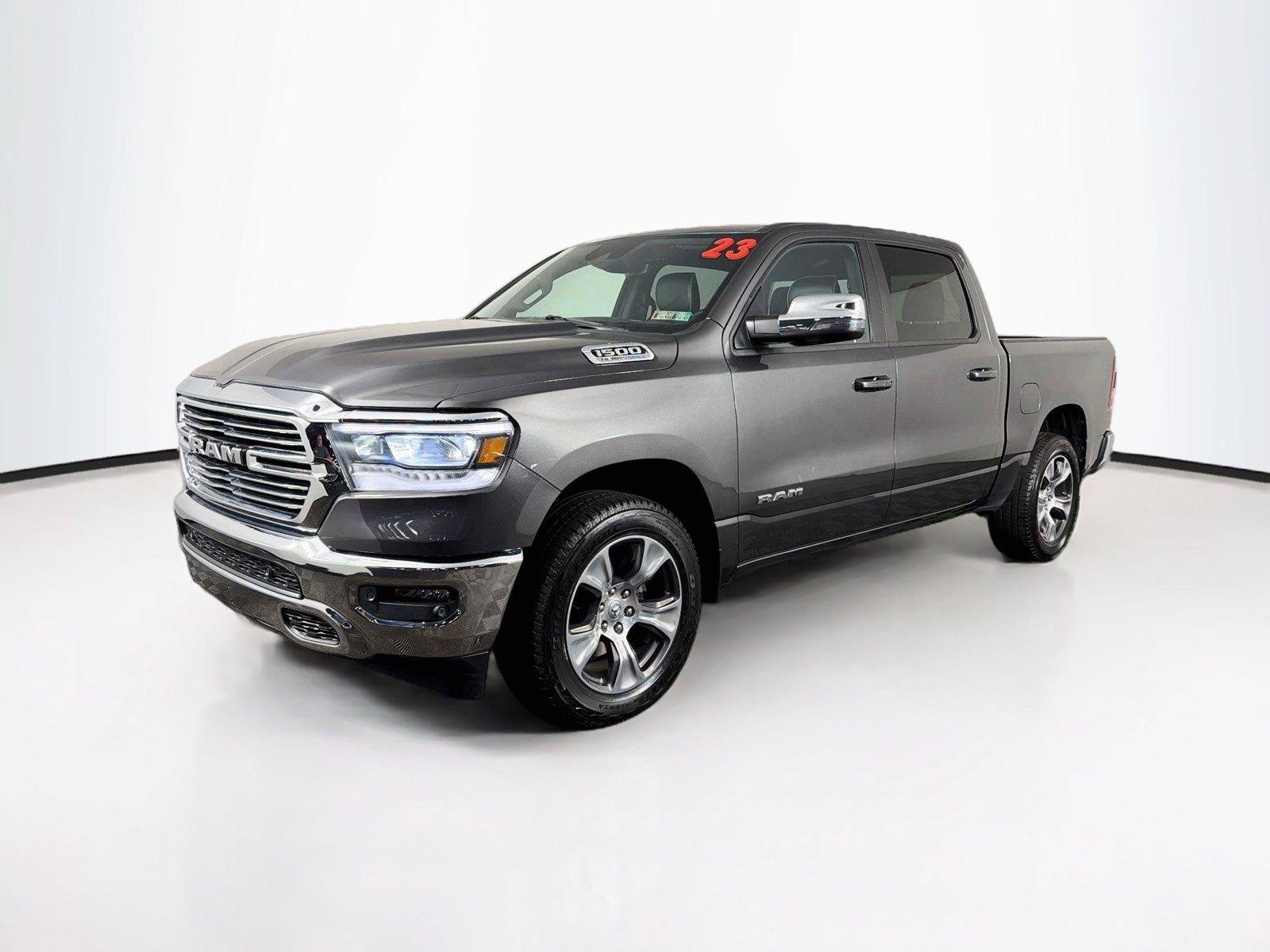 Used 2023 RAM 1500 Laramie AWD/4WD image 7