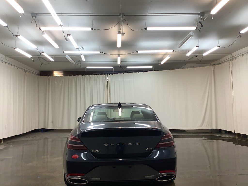 Used 2024 Genesis G70 2.5T image 7