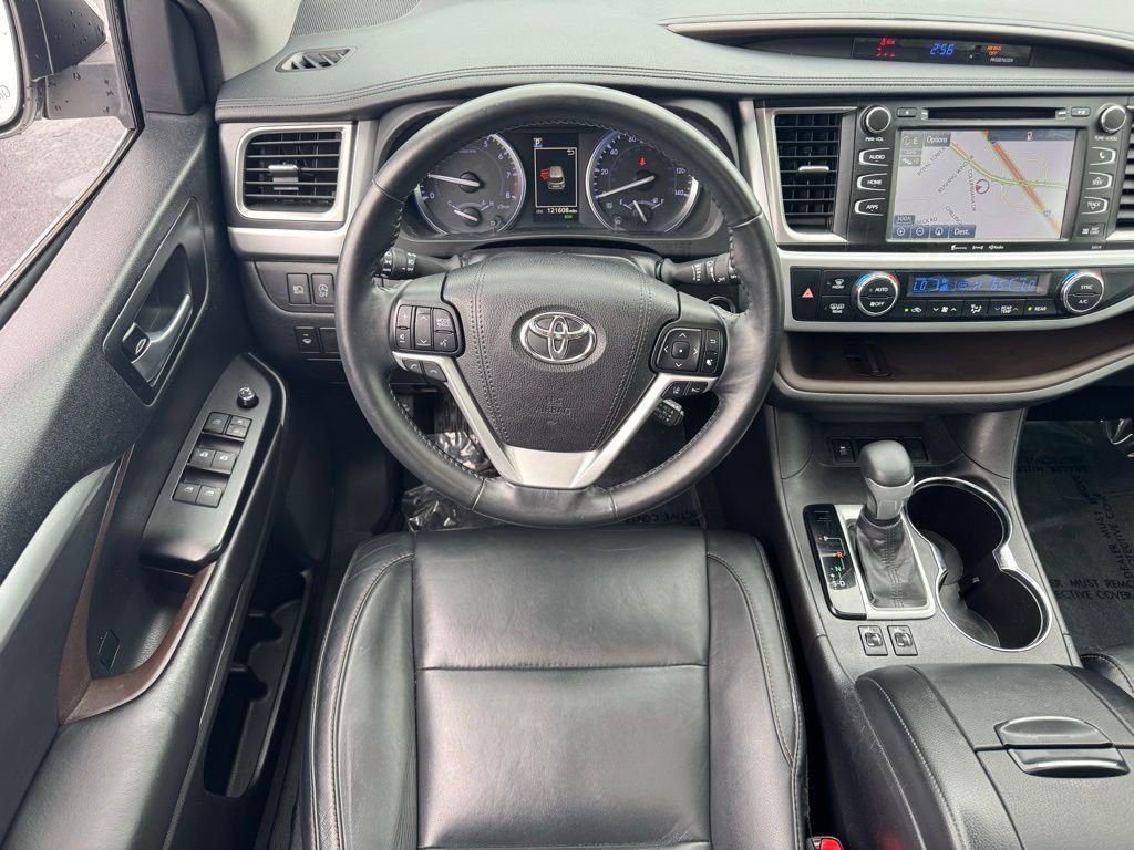 Used 2018 Toyota Highlander XLE image 19