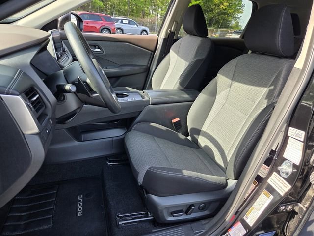 Used 2023 Nissan Rogue SV FWD image 9
