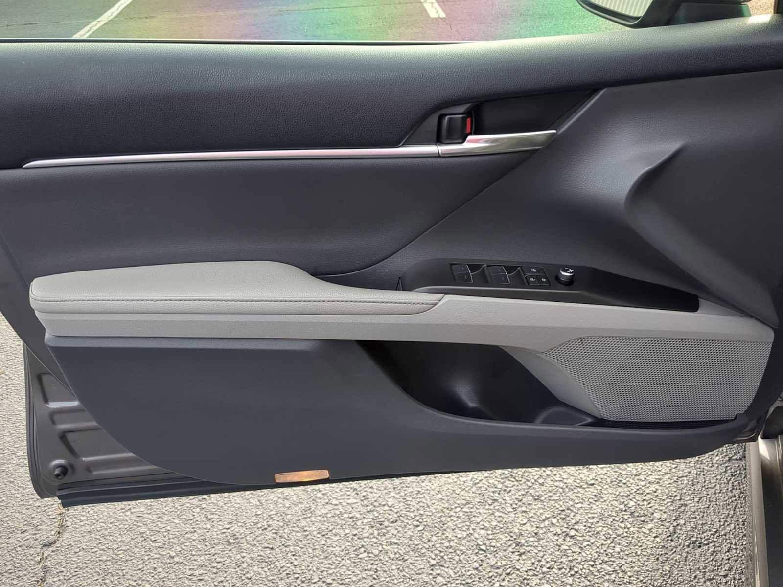 Used 2022 Toyota Camry XSE w/ Navigation Package image 11