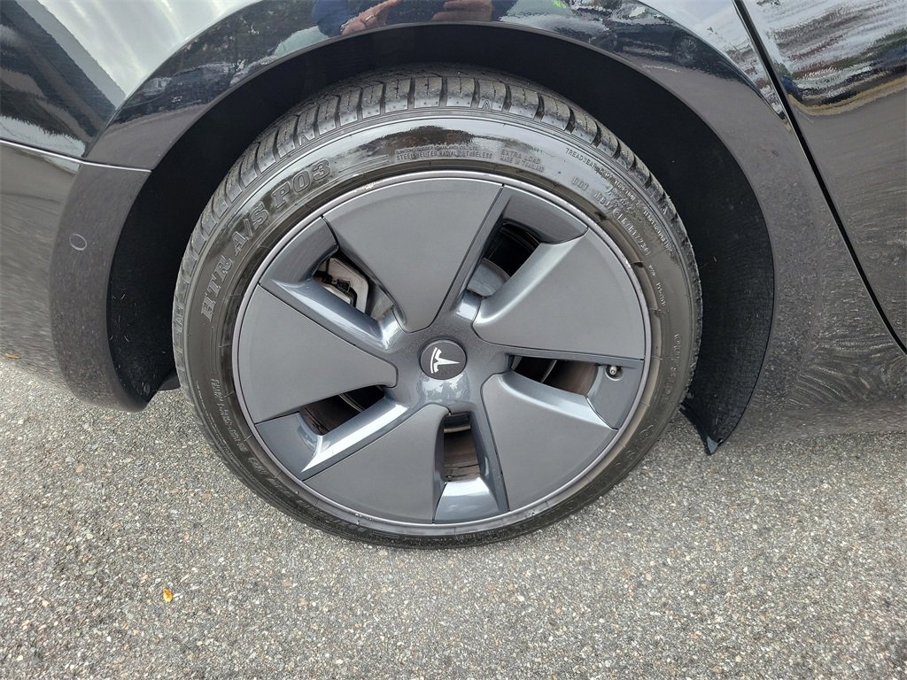 Used 2021 Tesla Model 3 Standard Range Plus image 5